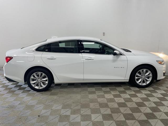 Photo of 2024 Summit White Chevrolet Malibu