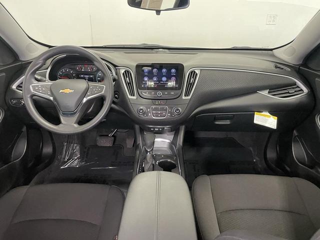 Photo of 2024 Summit White Chevrolet Malibu
