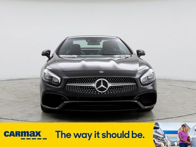Photo of 2020 Gray Mercedes-Benz SL 550