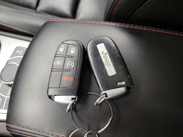 Photo of 2020 Gray Jeep Grand Cherokee