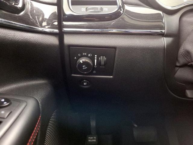 Photo of 2020 Gray Jeep Grand Cherokee