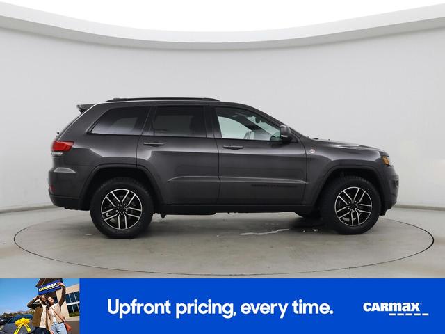 Photo of 2020 Gray Jeep Grand Cherokee