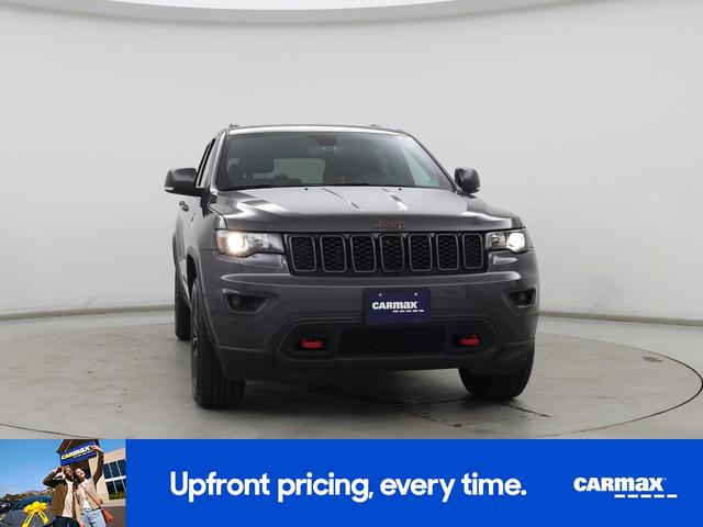 Photo of 2020 Gray Jeep Grand Cherokee