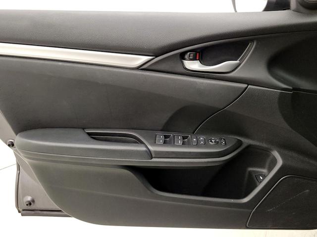Photo of 2021 Gray Honda Civic
