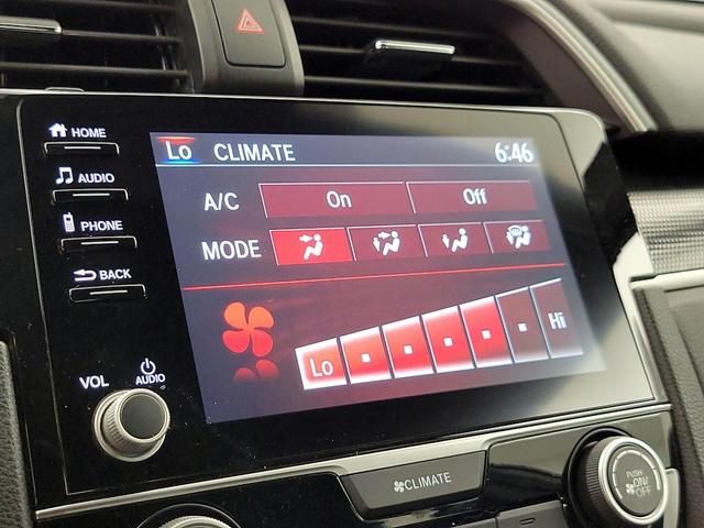 Photo of 2021 Gray Honda Civic