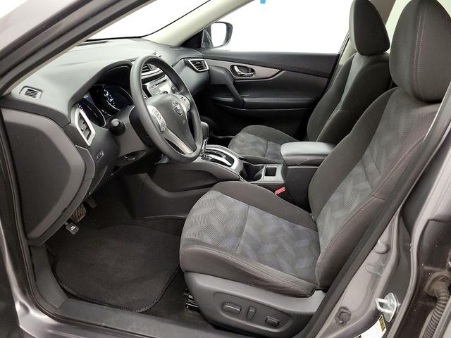 Photo of 2016 Gray Nissan Rogue
