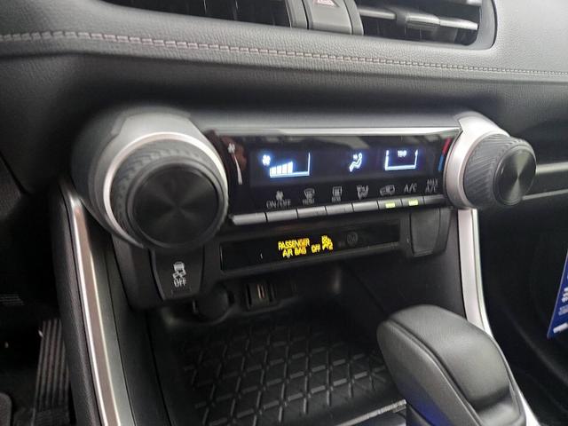 Photo of 2020 Silver Toyota RAV4