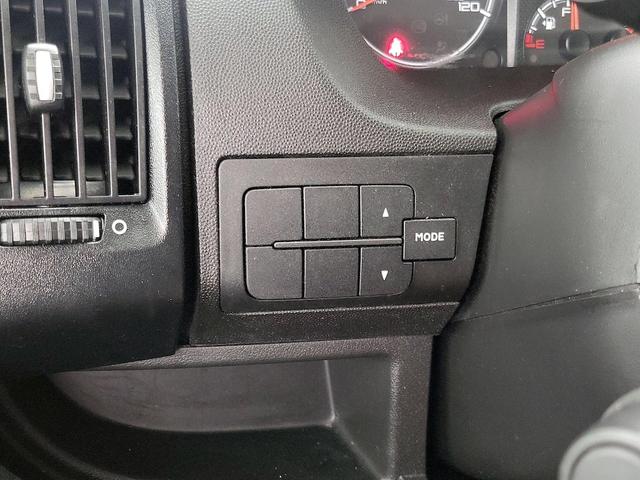 Photo of 2021 White RAM ProMaster 2500