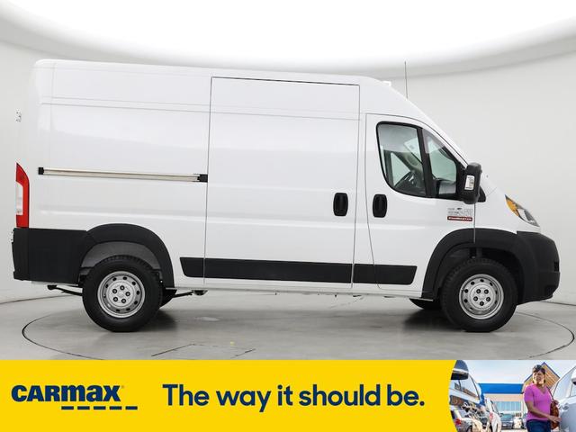 Photo of 2021 White RAM ProMaster 2500