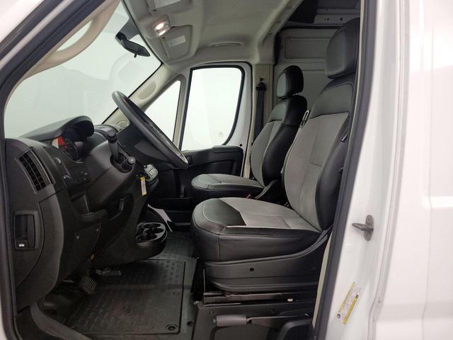 Photo of 2021 White RAM ProMaster 2500