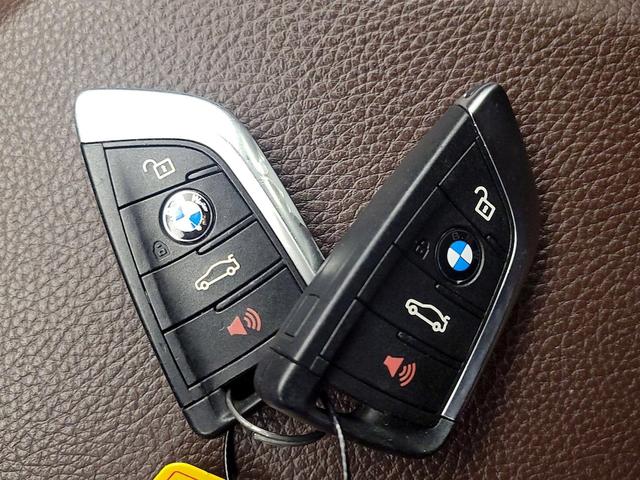 Photo of 2018 White BMW X1
