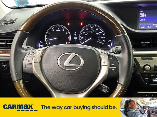 Photo of 2013 Silver Lexus ES 350