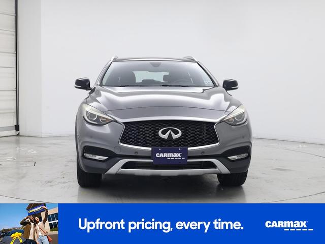 Photo of 2017 Gray INFINITI QX30