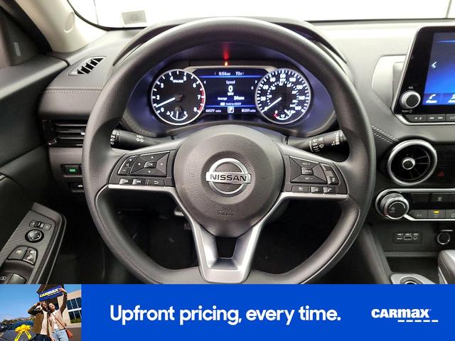 Photo of 2023 Gray Nissan Sentra