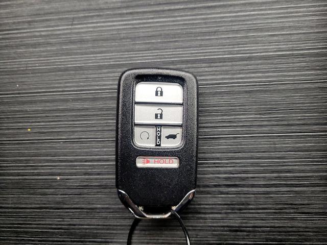 Photo of 2022 Gray Honda Pilot