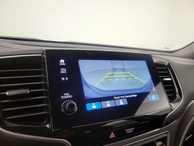 Photo of 2022 Gray Honda Pilot