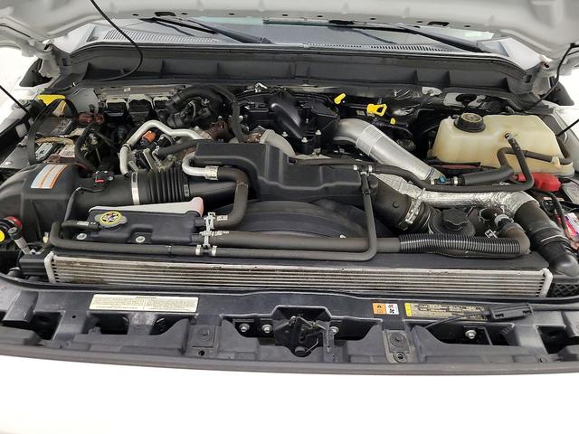 Photo of 2016 White Ford F-350