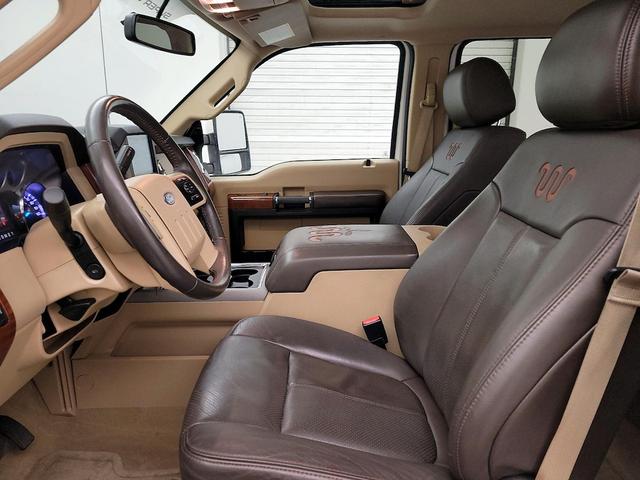 Photo of 2016 White Ford F-350