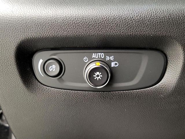 Photo of 2020 Black Chevrolet Traverse