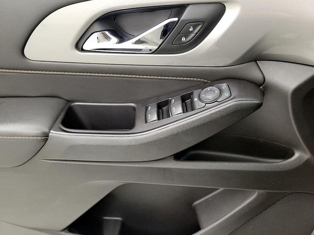 Photo of 2020 Black Chevrolet Traverse