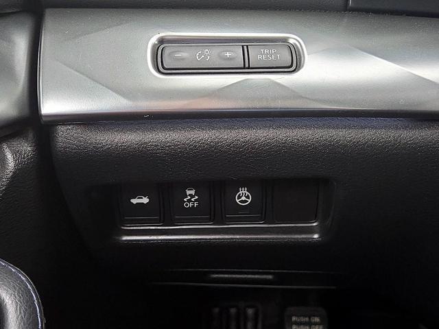 Photo of 2016 Black Nissan Maxima