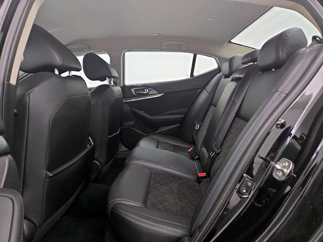 Photo of 2016 Black Nissan Maxima