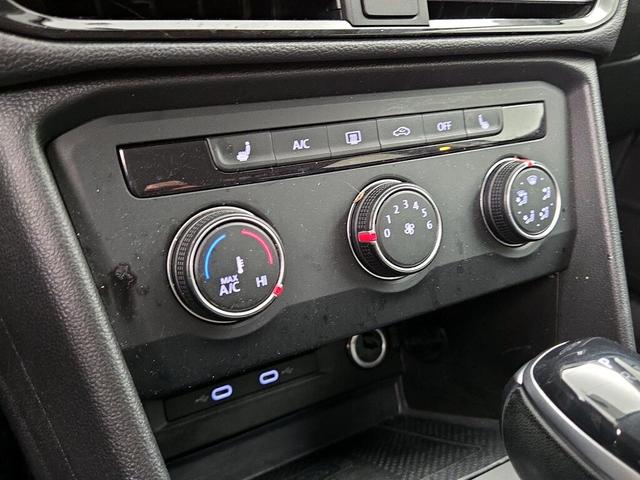 Photo of 2022 Gray Volkswagen Taos