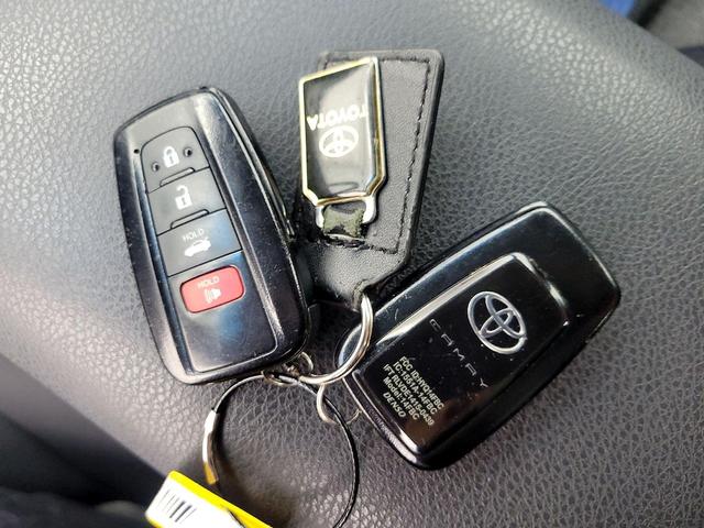 Photo of 2018 Blue Toyota Camry