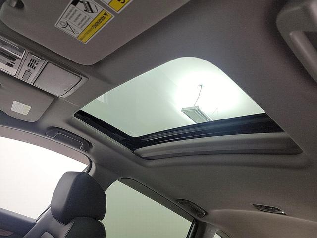Photo of 2021 White Honda CR-V