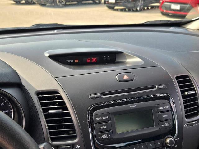 Photo of 2018 Silky Silver Kia Forte