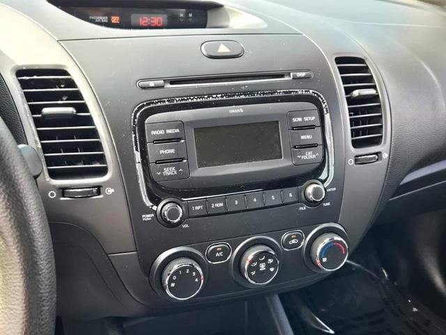 Photo of 2018 Silky Silver Kia Forte