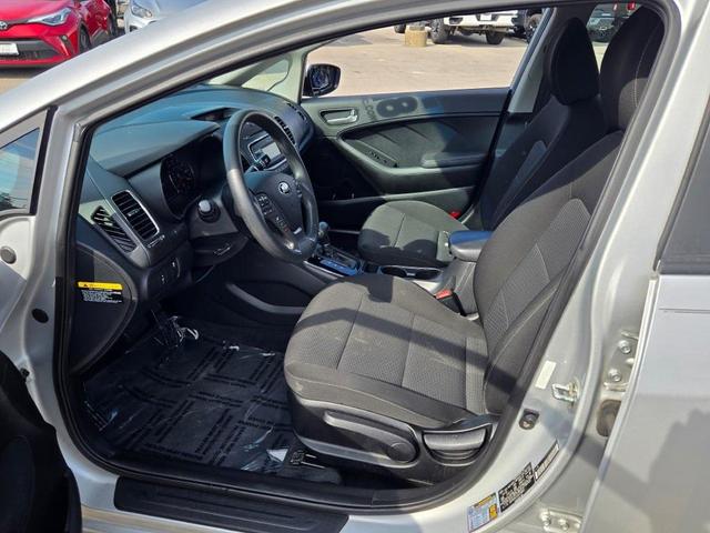 Photo of 2018 Silky Silver Kia Forte