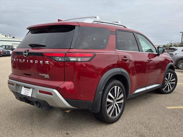 Photo of 2022 Scarlet Ember Tintcoat Nissan Pathfinder