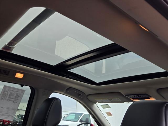 Photo of 2022 Scarlet Ember Tintcoat Nissan Pathfinder