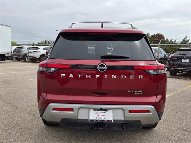 Photo of 2022 Scarlet Ember Tintcoat Nissan Pathfinder