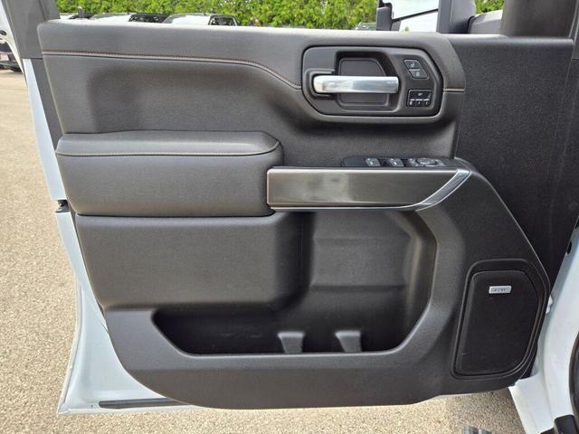 Photo of 2023 Summit White GMC Sierra 2500