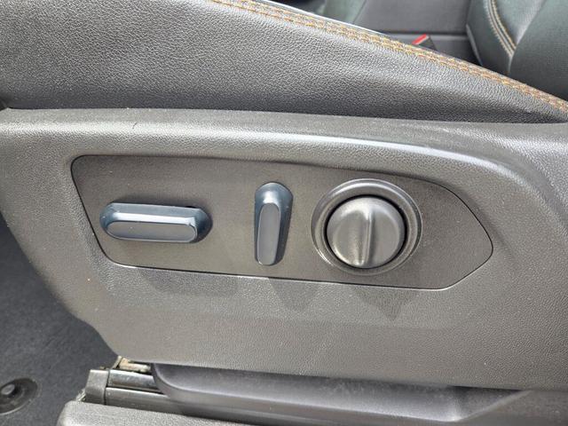 Photo of 2023 Summit White GMC Sierra 2500