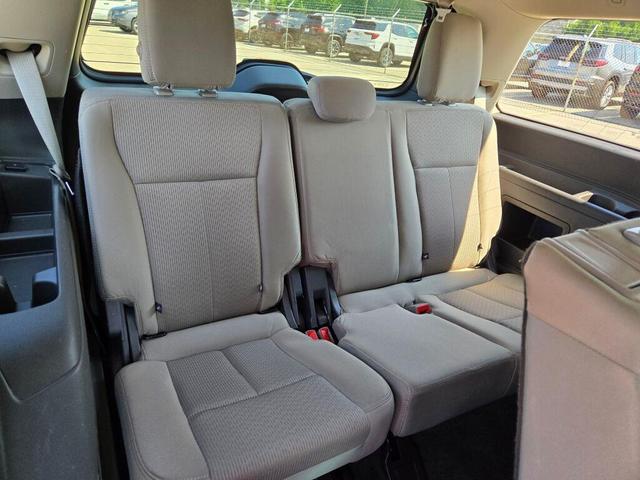 Photo of 2020 Oxford White Ford Expedition