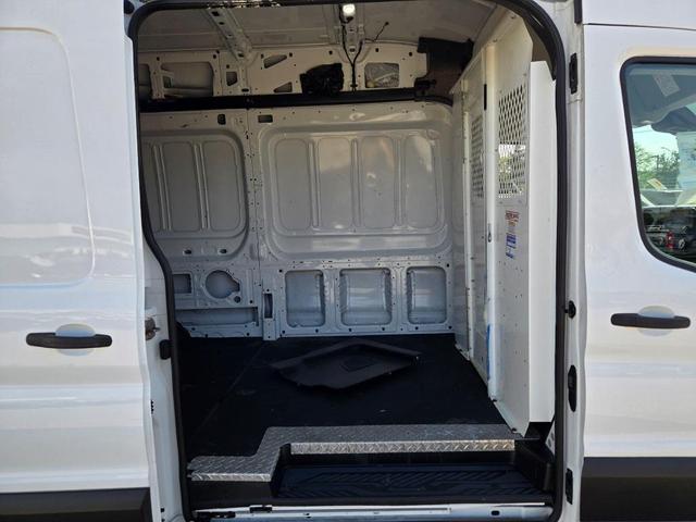 Photo of 2021 Oxford White Ford Transit-350