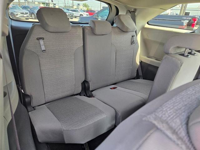 Photo of 2021 Pearl Toyota Sienna