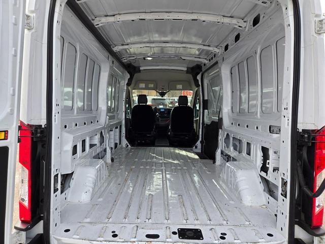 Photo of 2023 Oxford White Ford Transit-250