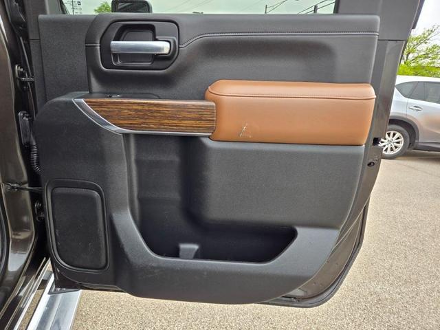 Photo of 2020 Oxford Brown Metallic Chevrolet Silverado 2500
