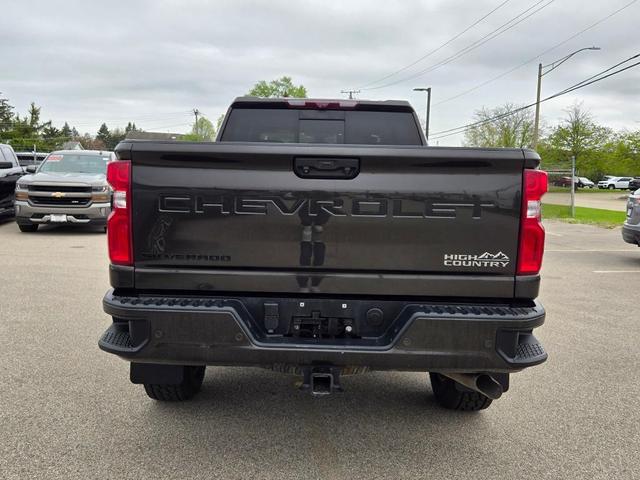 Photo of 2020 Oxford Brown Metallic Chevrolet Silverado 2500