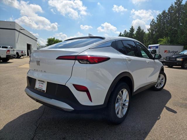 Photo of 2025 Summit White Buick Envista