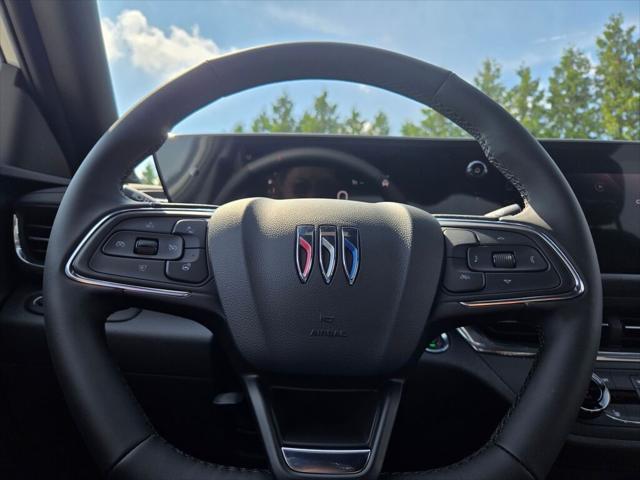 Photo of 2025 Summit White Buick Envista