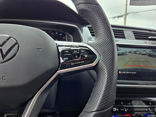 Photo of 2024 Kings Red Metallic Volkswagen Tiguan