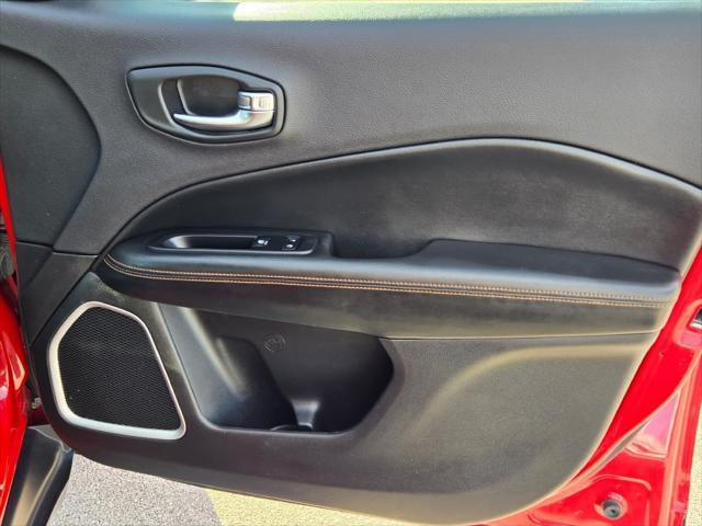 Photo of 2019 Redline Pearlcoat Jeep Compass