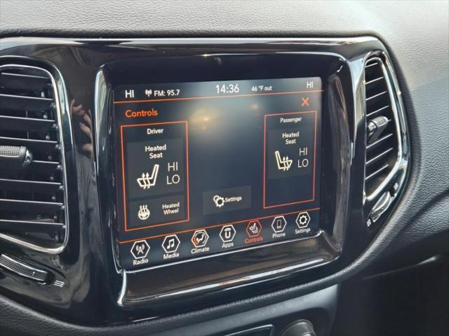 Photo of 2019 Redline Pearlcoat Jeep Compass