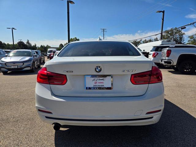 Photo of 2017 White BMW 320