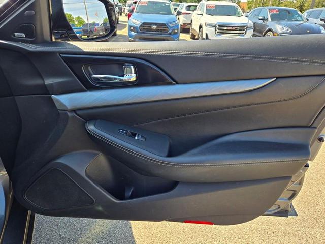 Photo of 2017 Gun Metallic Nissan Maxima